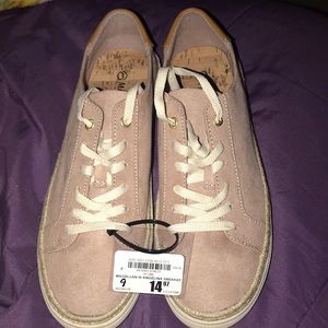 Magellan outdoor fashion sneaker